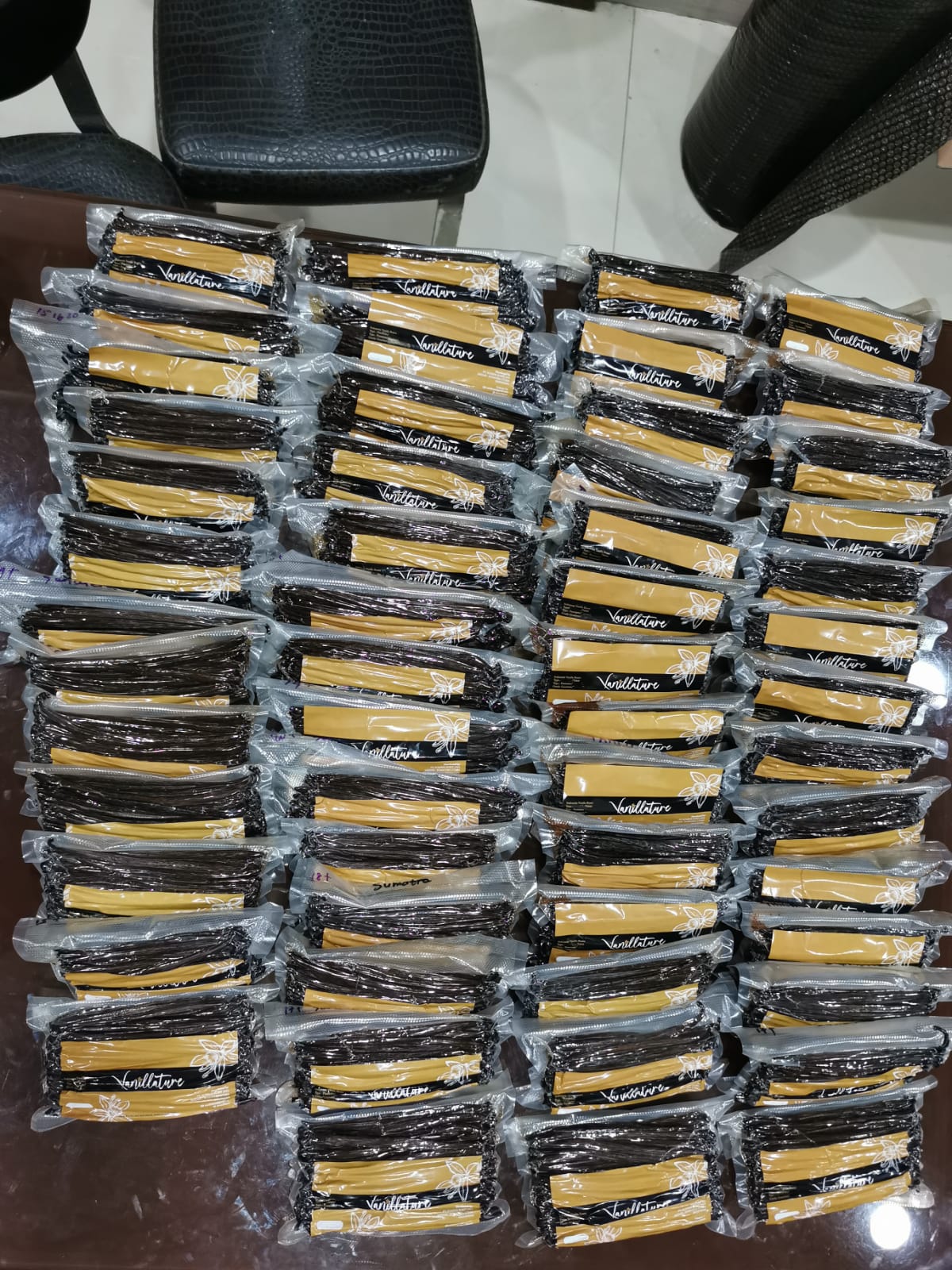Vanillature vanilla beans bulk export shipment ready for courier